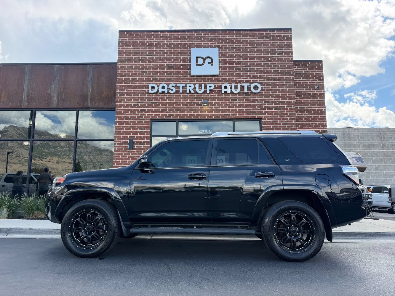 Used 2016 Toyota 4Runner SR5 Premium AWD/4WD image 3