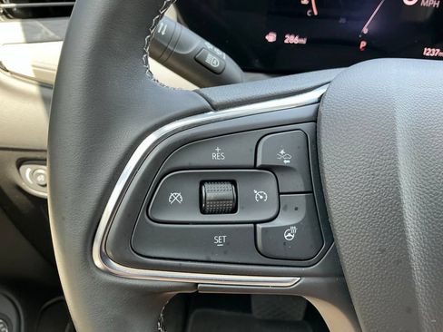 Used 2026 Buick Encore GX Avenir w/ Avenir Technology Package FWD image 28