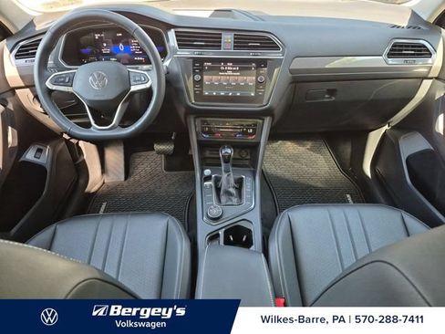 Used 2024 Volkswagen Tiguan SE AWD/4WD image 29