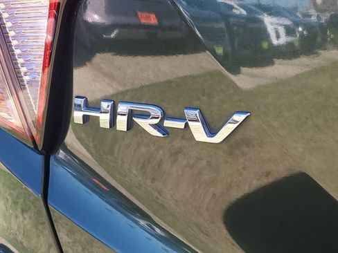 Used 2018 Honda HR-V LX image 7