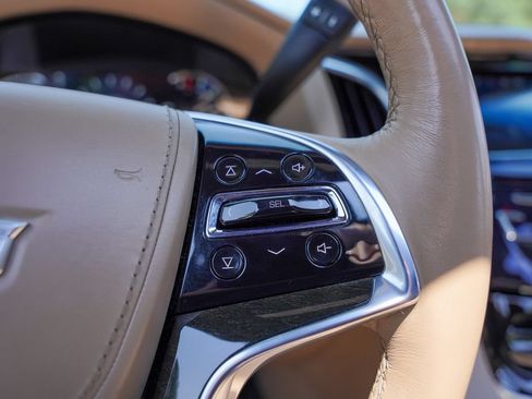 Used 2020 Cadillac Escalade Platinum AWD/4WD image 16