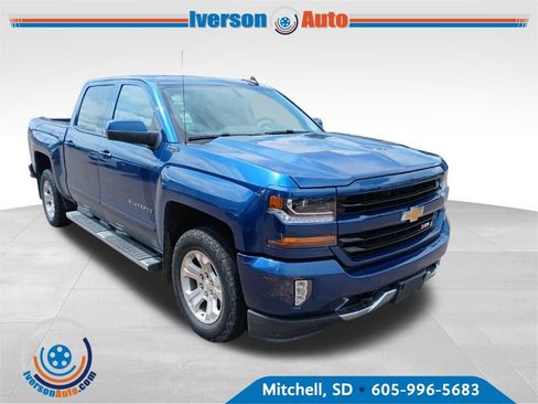 Used 2018 Chevrolet Silverado 1500 LT w/ All Star Edition AWD/4WD image 4