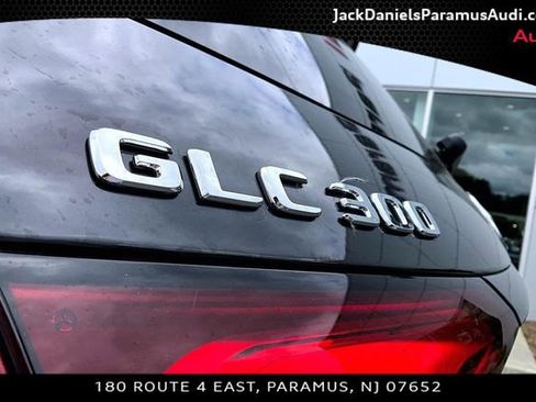 Used 2023 Mercedes-Benz GLC 300 4MATIC image 24