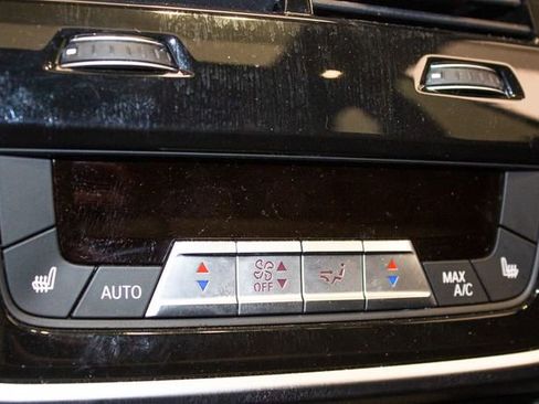 Used 2025 BMW X5 xDrive50e image 18