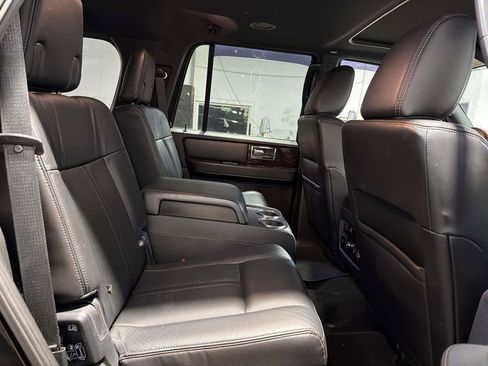 Used 2017 Lincoln Navigator Reserve image 27