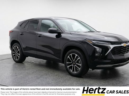 Used 2025 Chevrolet TrailBlazer LT image 1