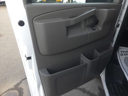 Used 2020 Chevrolet Express 3500 w/ Power Convenience Package RWD image 14