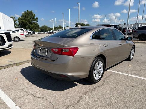Used 2023 Chevrolet Malibu LT FWD image 3