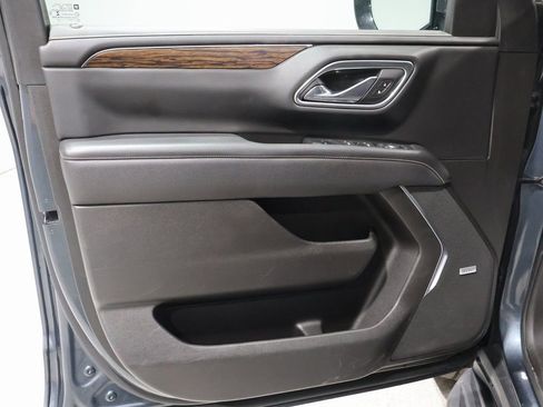 Used 2021 Chevrolet Tahoe Premier w/ Premium Package image 12