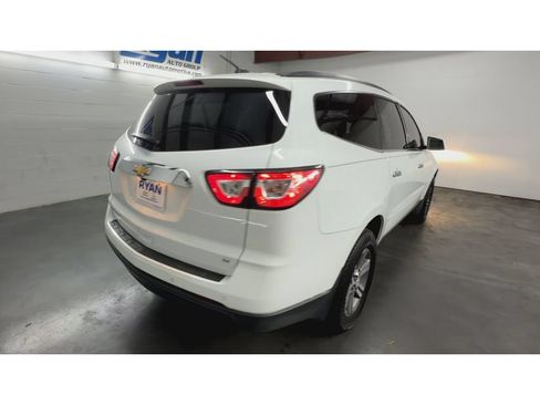 Used 2017 Chevrolet Traverse LT FWD image 8