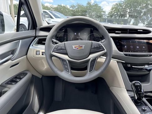 New 2026 Cadillac XT5 Premium Luxury FWD image 17