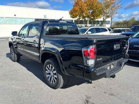 Used 2023 Toyota Tacoma Limited image 3