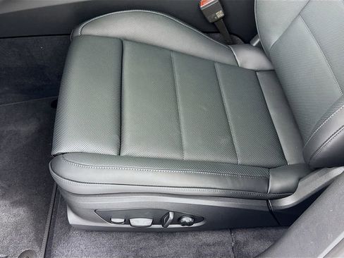 New 2026 Porsche Macan Electric image 13