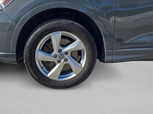Used 2020 Audi Q3 2.0T Premium Plus w/ Premium Plus Package image 23