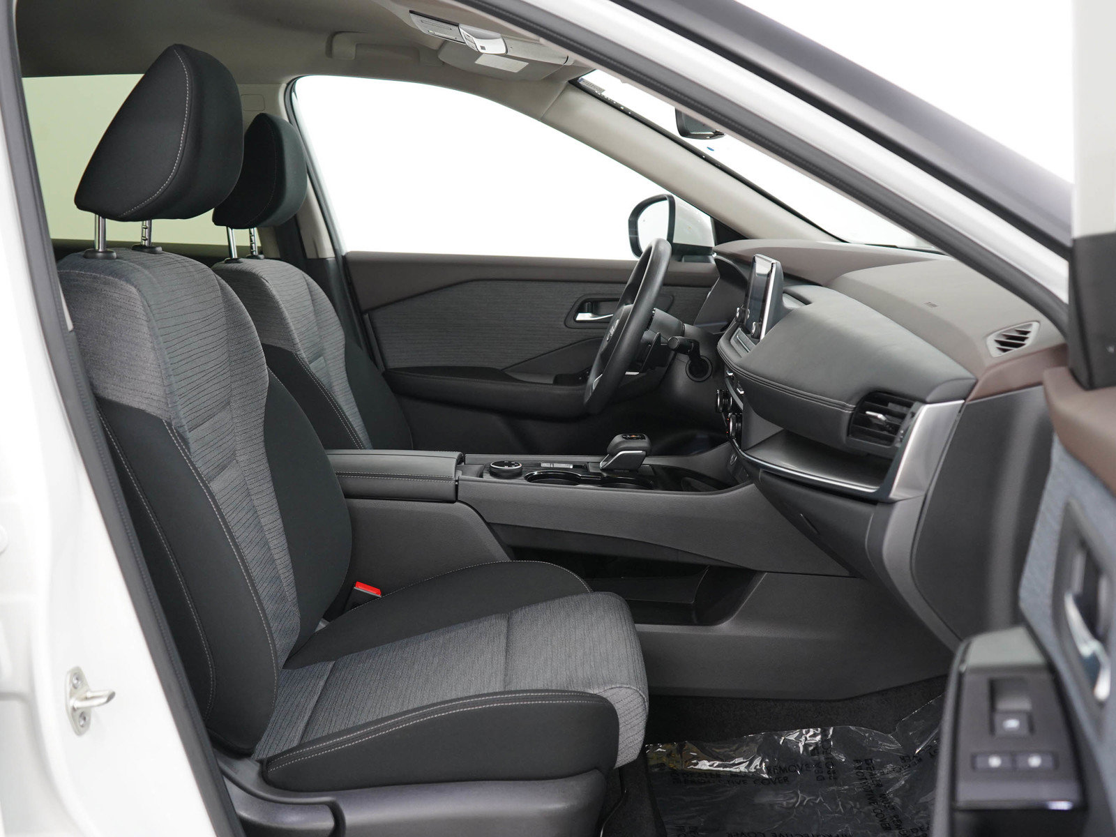 Used 2023 Nissan Rogue SV AWD/4WD image 12