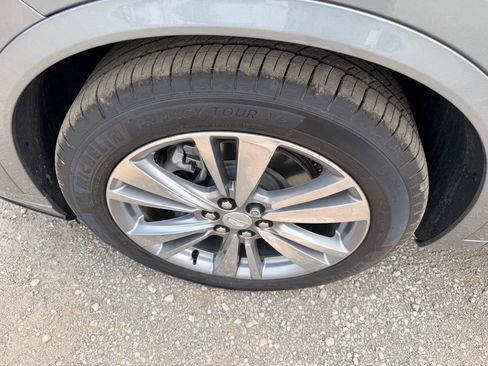 Used 2023 Cadillac XT6 Premium Luxury FWD image 18