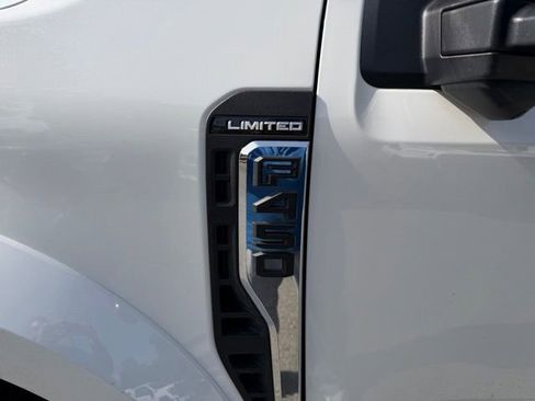 Used 2024 Ford F450 4x4 Crew Cab Super Duty image 9