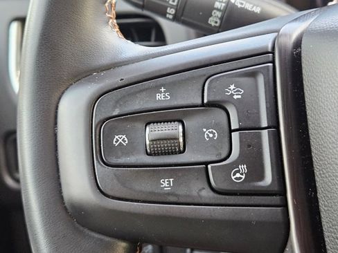 Used 2023 GMC Yukon XL AT4 w/ Technology Package AWD/4WD image 25