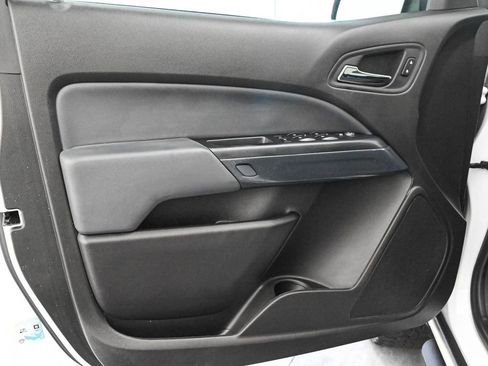 Used 2016 Chevrolet Colorado Z71 AWD/4WD image 8