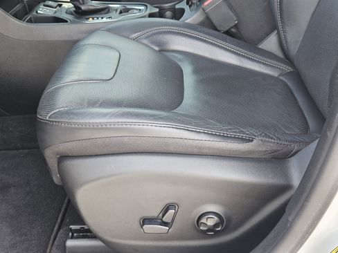 Used 2021 Jeep Cherokee Latitude Lux image 26