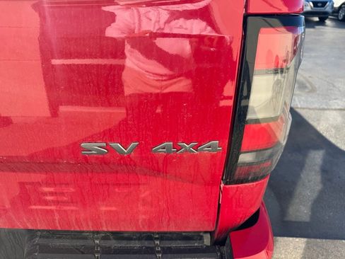 Used 2022 Nissan Frontier SV image 6