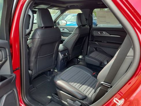 New 2026 Ford Explorer ST-Line w/ ST-Line Street Pack image 14