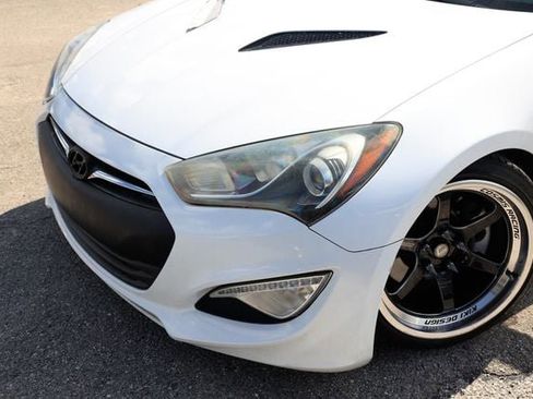Used 2015 Hyundai Genesis 3.8 image 25