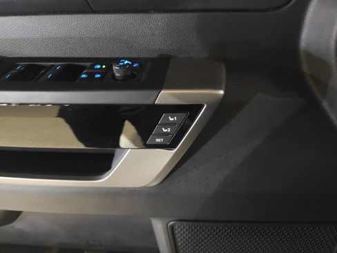 Used 2024 Toyota Tundra Limited image 7