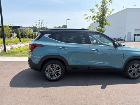 Used 2024 Kia Seltos S AWD/4WD image 13