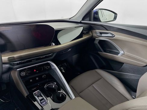 Certified 2025 Audi Q5 2.0T Premium w/ Convenience Package image 21