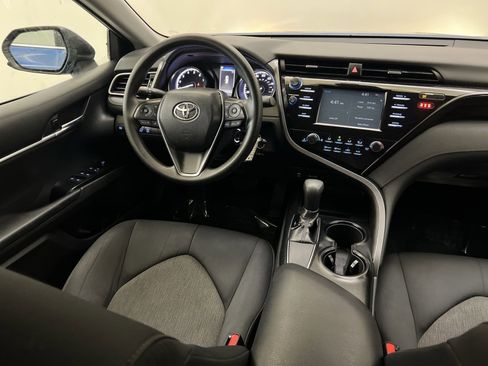 Used 2019 Toyota Camry LE FWD image 32