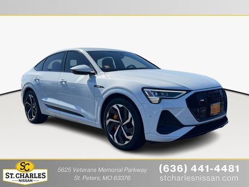Used 2022 Audi e-tron Premium Plus w/ Premium Plus Package image 1