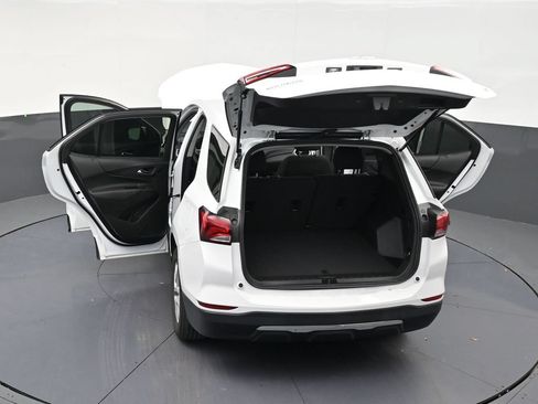 Used 2023 Chevrolet Equinox LT FWD image 32