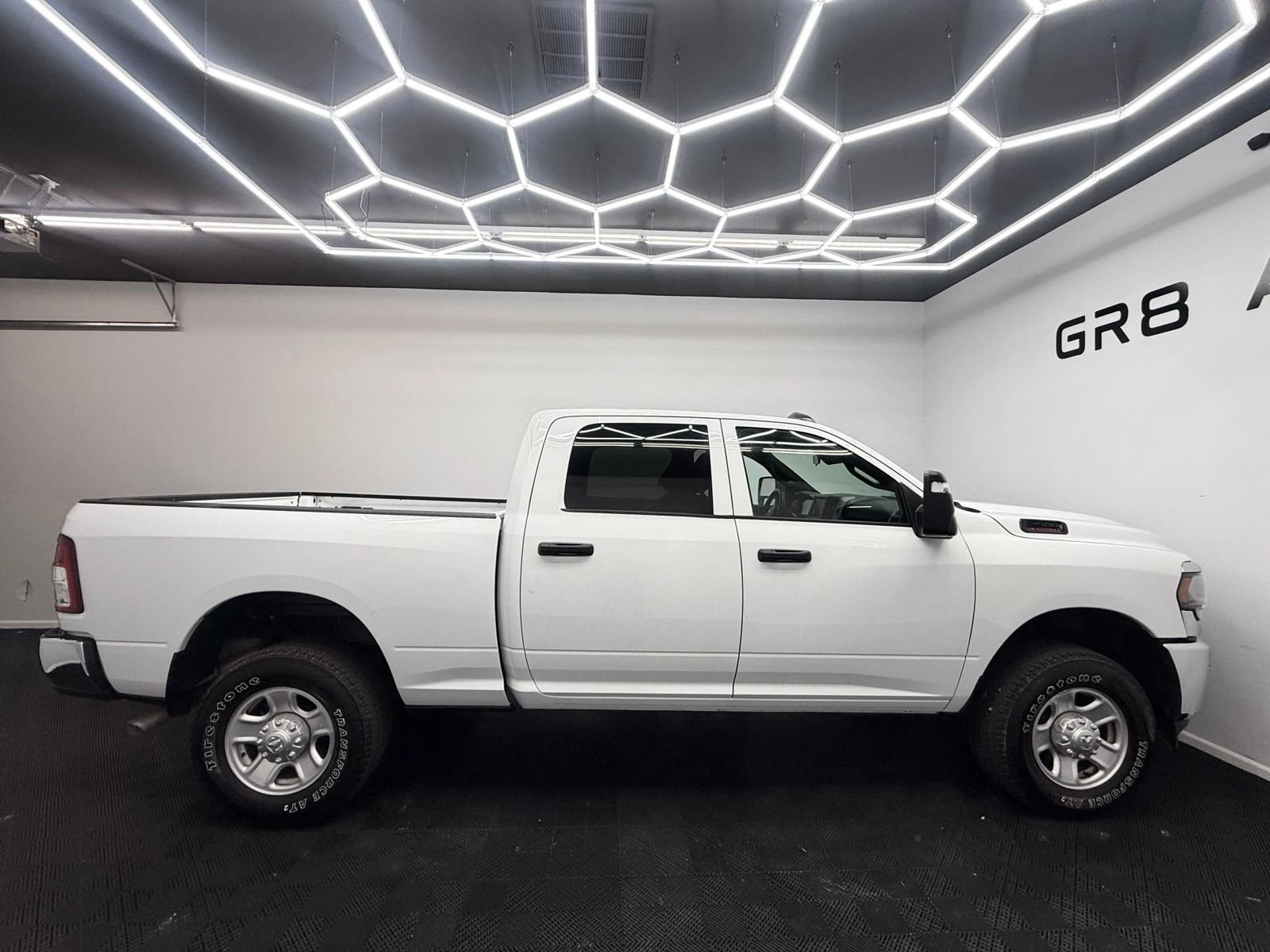Used 2024 RAM 2500 Tradesman AWD/4WD image 9