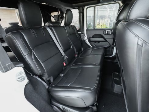 Used 2023 Jeep Wrangler Unlimited Sahara w/ Cold Weather Group image 38