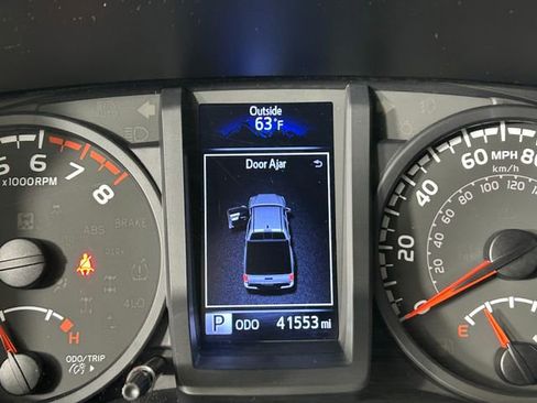 Used 2022 Toyota Tacoma SR image 19