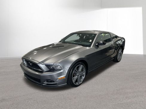 Used 2013 Ford Mustang Coupe w/ V6 Performance Pkg RWD image 9