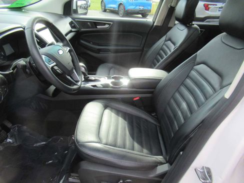 Used 2016 Ford Edge SEL w/ Equipment Group 201A AWD/4WD image 13