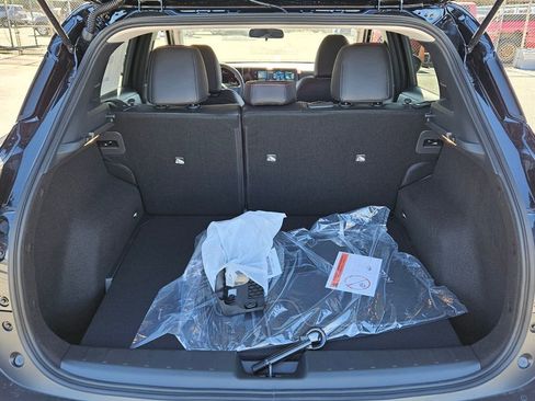 New 2026 Nissan Kicks SR FWD image 11