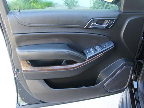 Used 2018 Chevrolet Tahoe 2WD w/ Remote Keyless Entry Package image 21