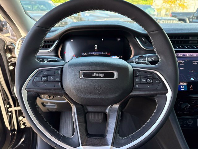 Used 2023 Jeep Grand Cherokee L Limited AWD/4WD image 14