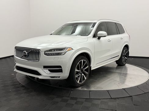 Certified 2023 Volvo XC90 B5 Plus w/ Protection Package Premier AWD/4WD image 3