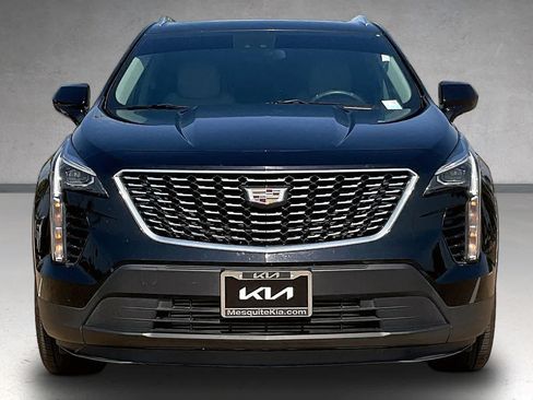 Used 2023 Cadillac XT4 Luxury w/ Cold Weather Package FWD image 6