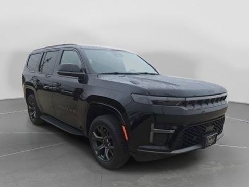 New 2026 Jeep Grand Wagoneer Limited AWD/4WD image 4