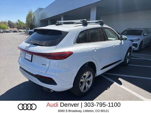 Used 2025 Audi Q5 Premium w/ Convenience Package image 3
