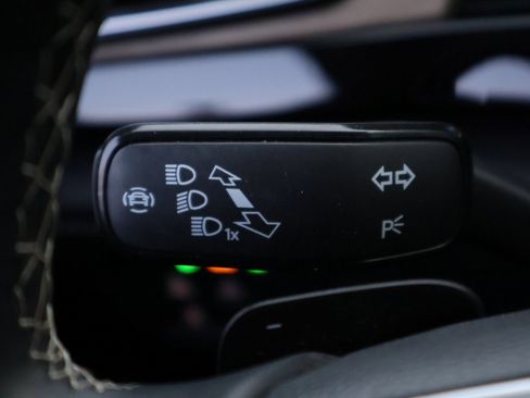 Used 2024 Volkswagen Atlas SE image 34