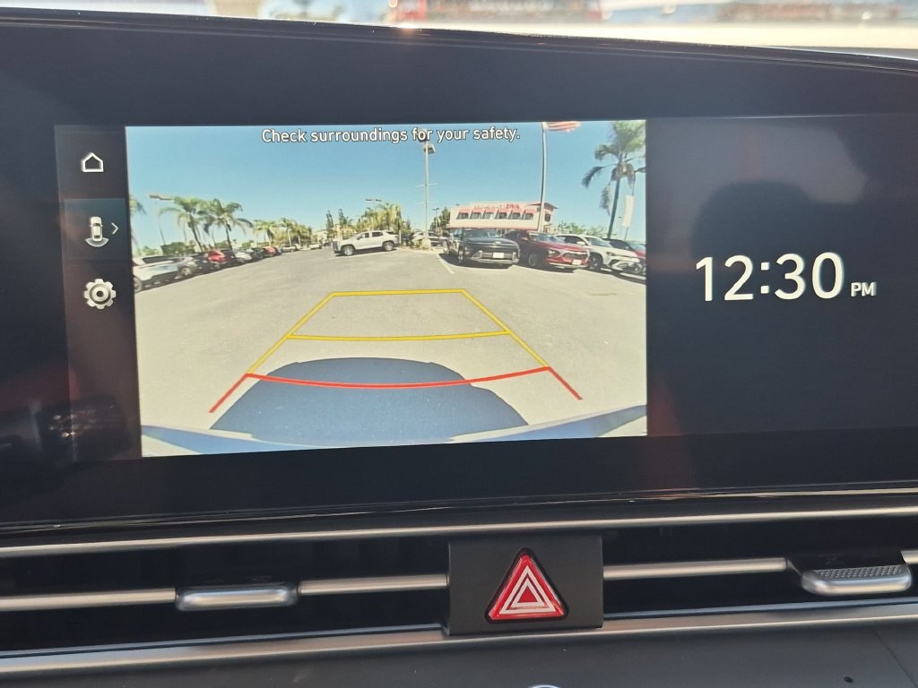 Used 2025 Hyundai Elantra SEL FWD image 18
