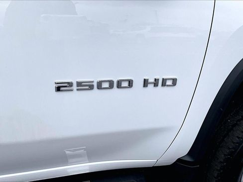 Used 2024 Chevrolet Silverado 2500 W/T w/ WT Convenience Package image 8