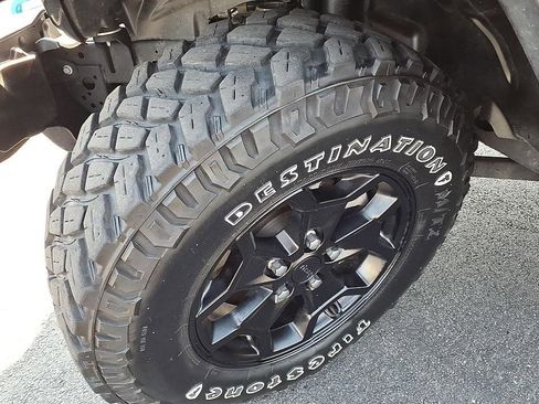 Used 2023 Jeep Wrangler Unlimited w/ Cold Weather Group image 9