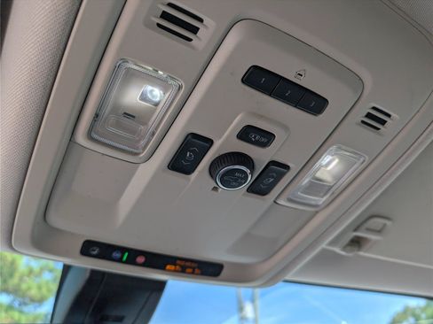 Used 2022 GMC Yukon Denali AWD/4WD image 24